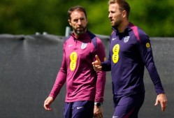 关于凯恩在瑞士队比赛中挺进下一轮，回归赛场引发热议！的信息爱游戏APP