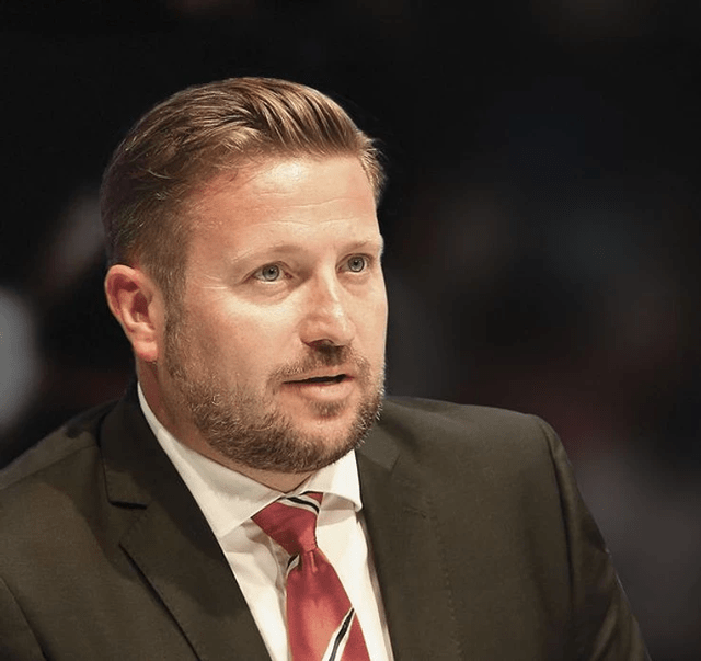 洛杉矶湖人内部会议纪要流出——清晨豪取连胜,欧联使命明确,更衣室氛围转暖的简单介绍 洛杉矶湖人内部会议纪要流出——清晨豪取连胜,欧联使命明确,更衣室氛围转暖的简单介绍